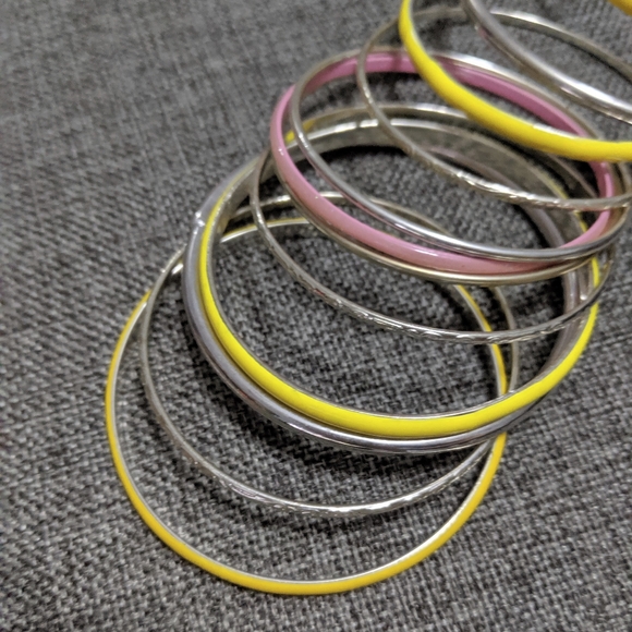 3/$15🍎Bangle Bracelets - Picture 1 of 6